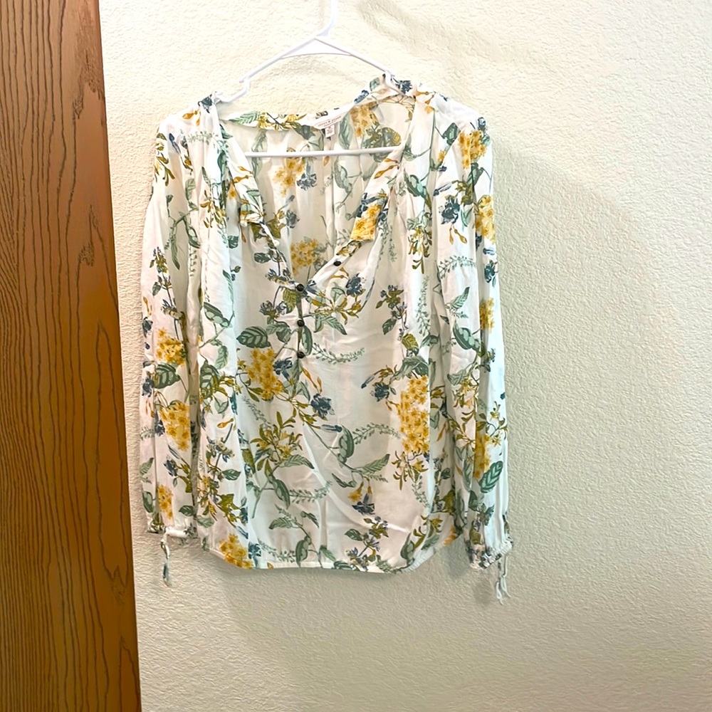 lucky brand white floral pattern blouse M